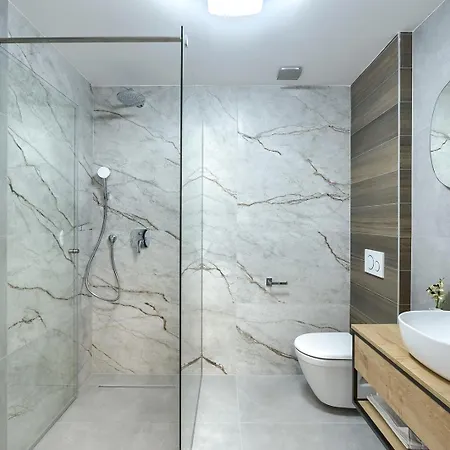 Meri With Private Pool And Sea View