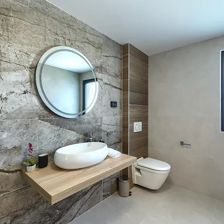 Villa Meri With Private Pool And Sea View Pula