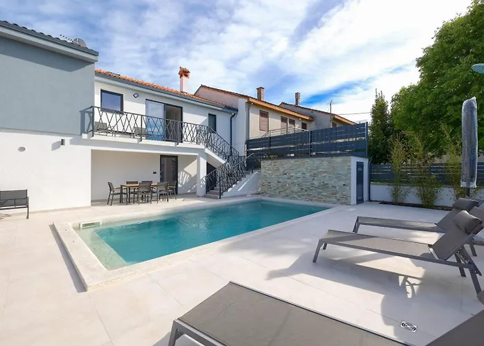 Villa Meri With Private Pool And Sea View