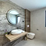 Villa Meri With Private Pool And Sea View Pula