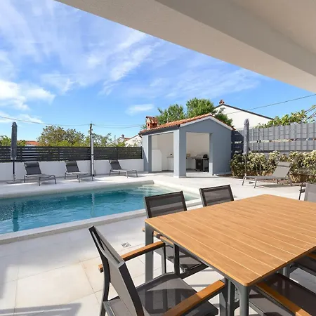 Villa Meri With Private Pool And Sea View *