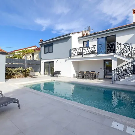 Villa Meri With Private Pool And Sea View