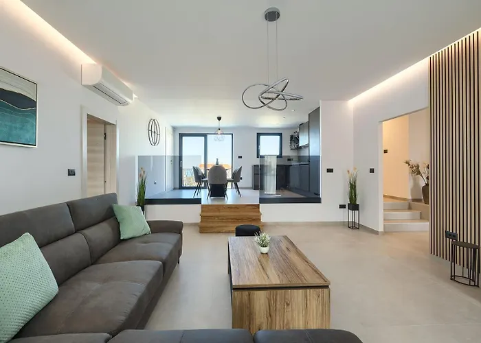 Meri With Private Pool And Sea View 别墅 *