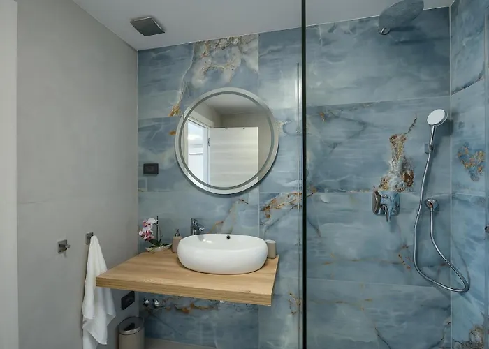 Meri With Private Pool And Sea View *