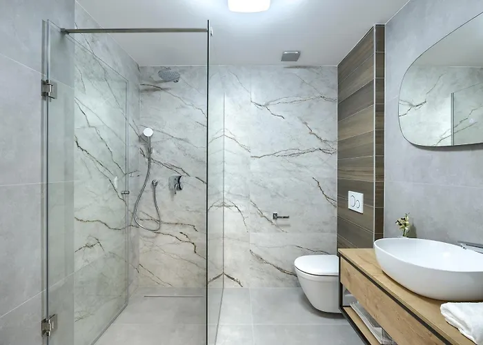 Meri With Private Pool And Sea View