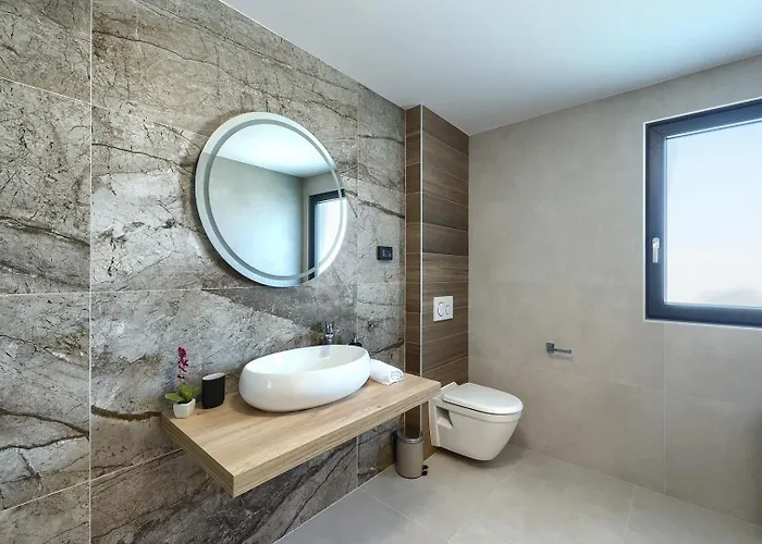 Вілла Meri With Private Pool And Sea View Пула