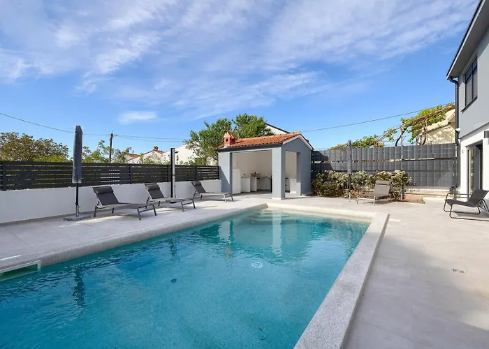 Villa Meri With Private Pool And Sea View