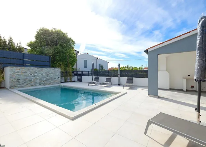 Вілла Meri With Private Pool And Sea View