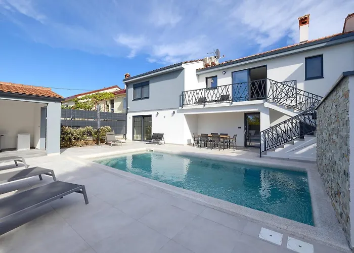 Villa Meri With Private Pool And Sea View