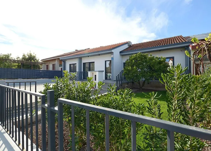 Вілла Meri With Private Pool And Sea View *