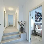 Villa Meri With Private Pool And Sea View Pula